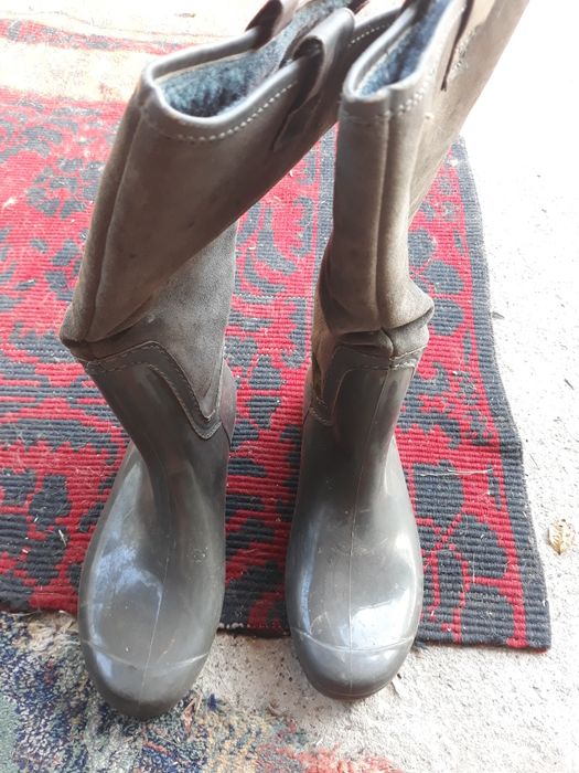 Cisme waterproof din  cauciuc si piele
