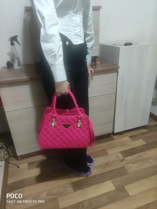 Сумка Авон 4000 тг.