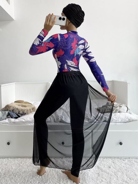 Продам два купальника