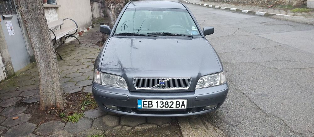 Волво s40 1.9d 2004г.