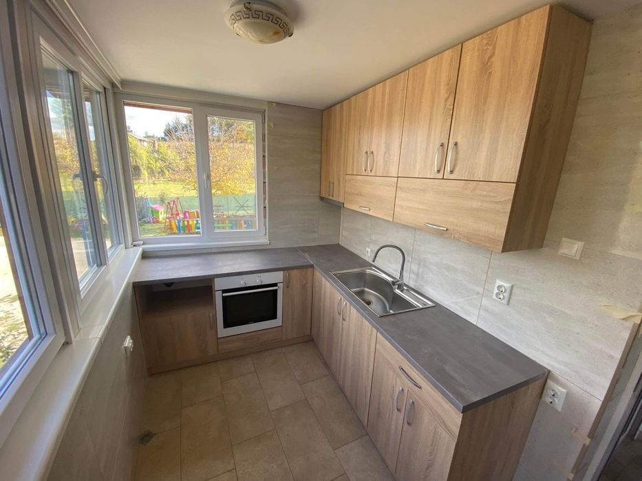 Дава се под наем Къща в Велинград - 300 кв.м за 357 € - Снимка #4