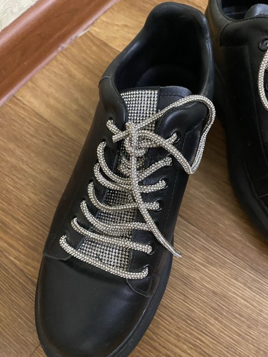 Кроссовки черные