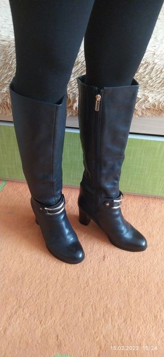 Продам сапоги женские