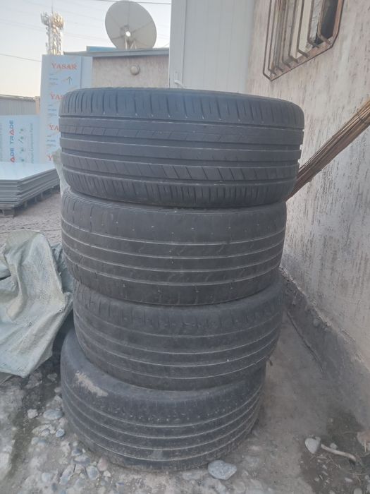 Шины летние 235/45 18