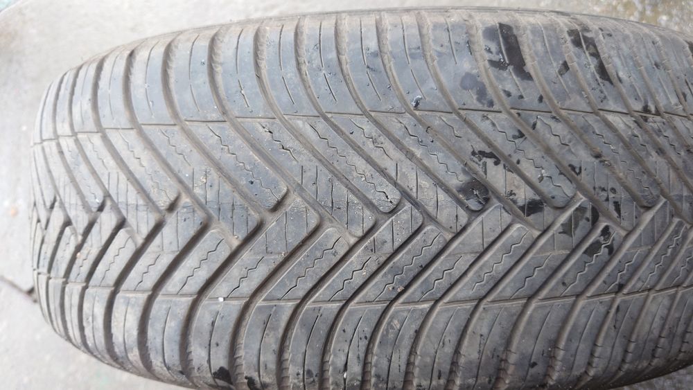 Гуми всесезонни Hankook Kinergy 4S2 16/215/60
