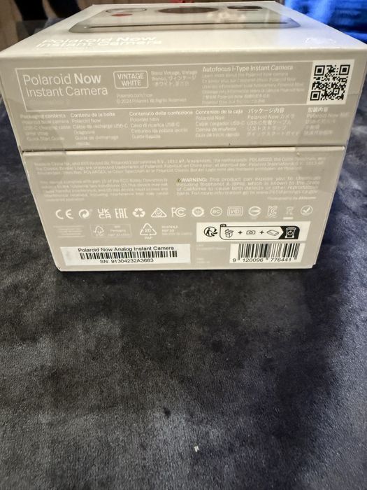 Апарат Polaroid now
