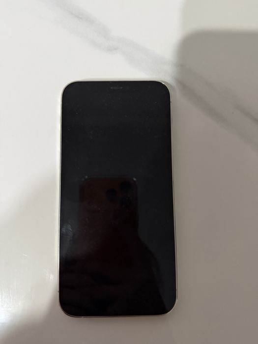 Продам айфон 12про