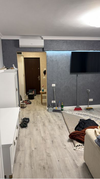 Inchriez apartament 3 camere