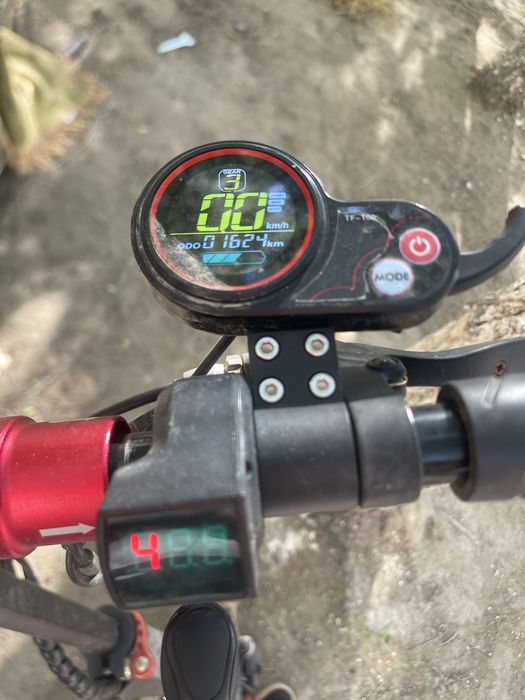 Продам электросамокат KugooKirin MaxSpeed