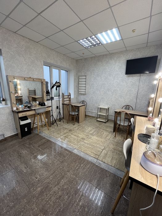 Сдам место мастеру визажисту бровисту