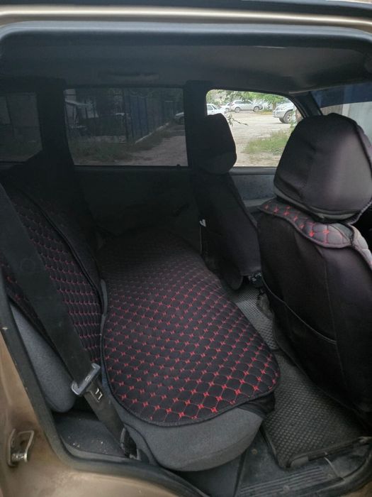 Chevrolet Niva 2005
