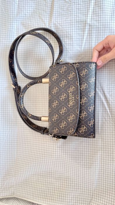 Чанта Guess 100 евро