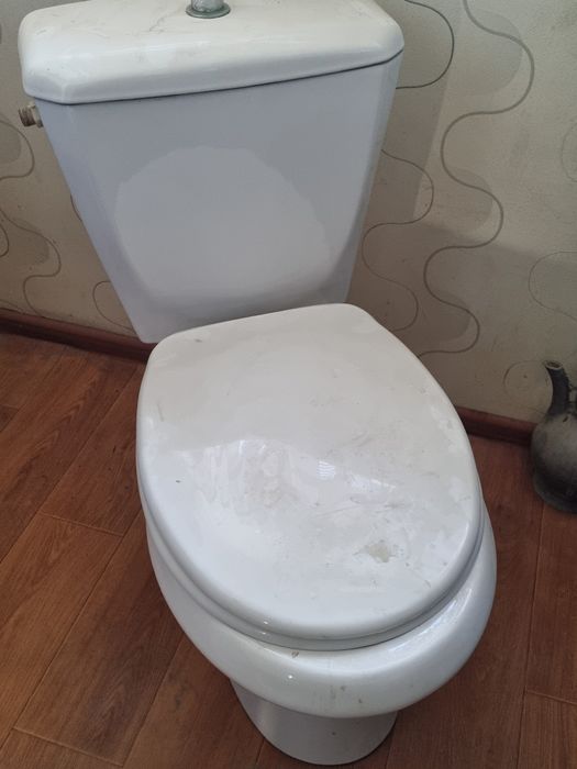 Продаётся унитаз