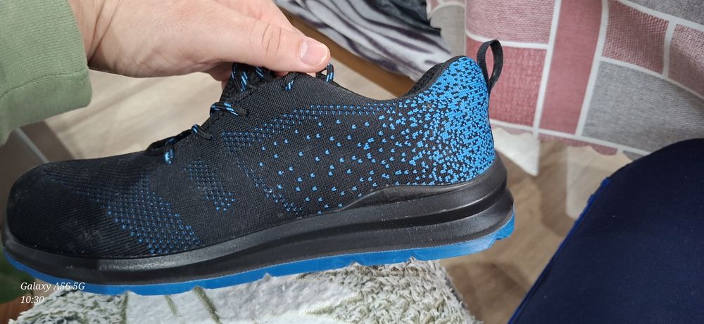 Работни обувки с бумбе