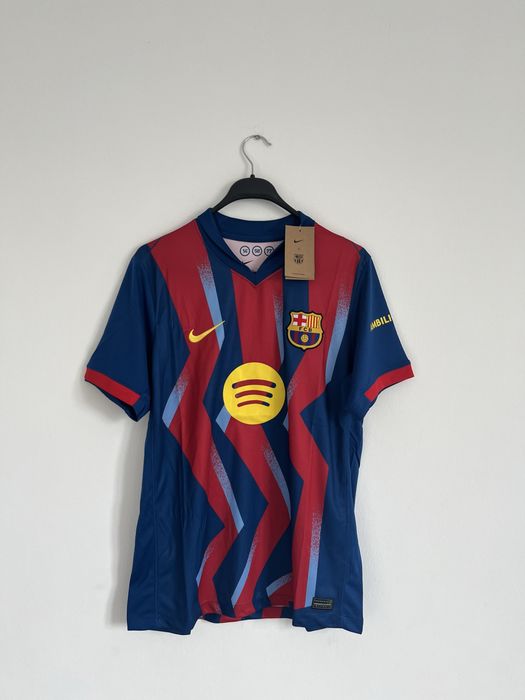 Футболная форма барселоны