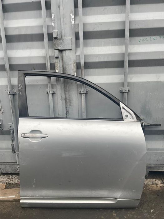 Двери камри 50