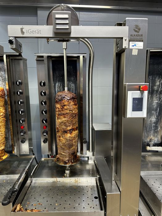 Roboti automati de taiat carne shaorma