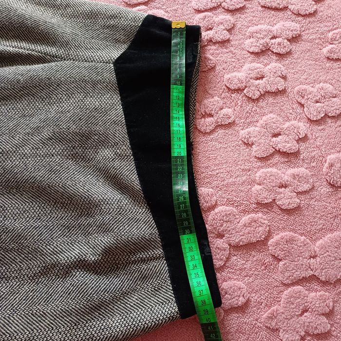 Costum dama, din stofă cu lână