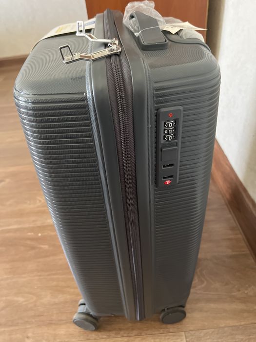 Продам чемодан - ручная кладь