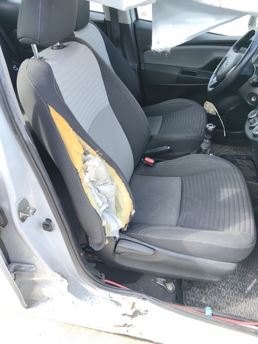 Седалки / Салон за Toyota Yaris  / Тойота Ярис 2019г