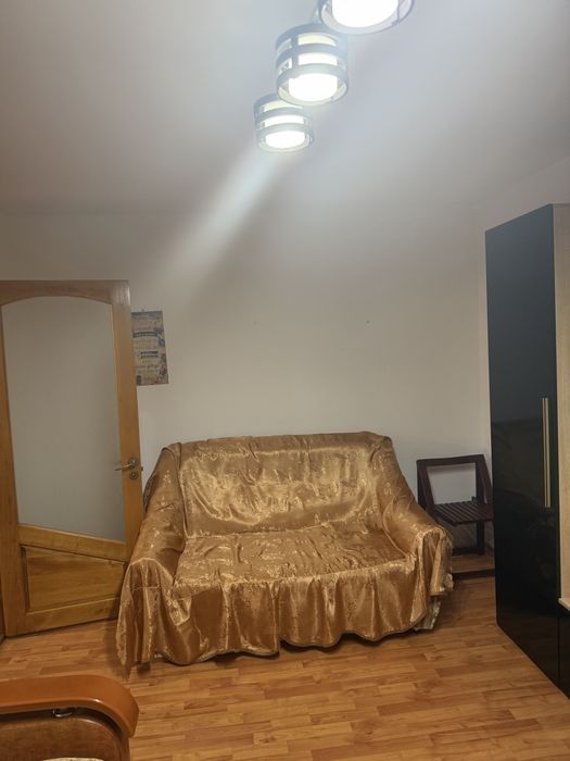 Apartament cu o camera de inchiriat