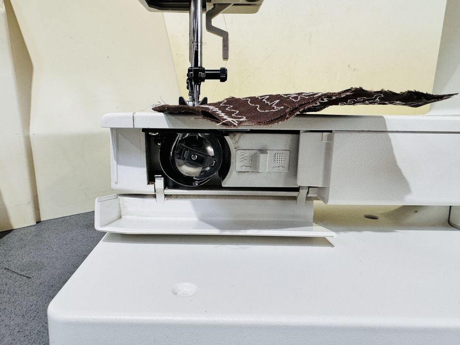 Masina de cusut Pfaff Varitmatic 6087 semi industriala cu graifar rota