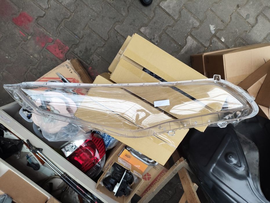 Стекло фара Соната