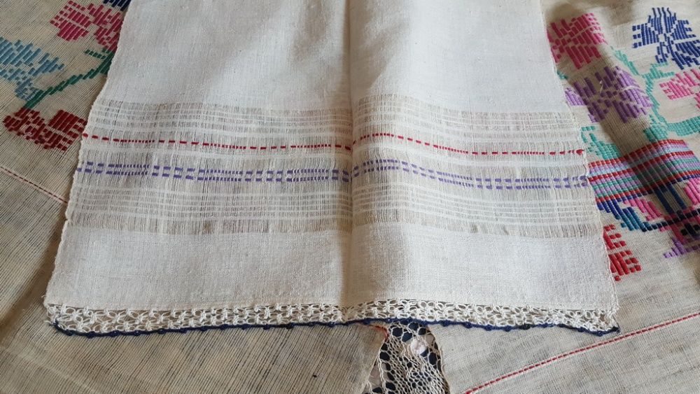 Голяма автентична кърпа с цветни бродерии и дантела месал и  тюбитейка