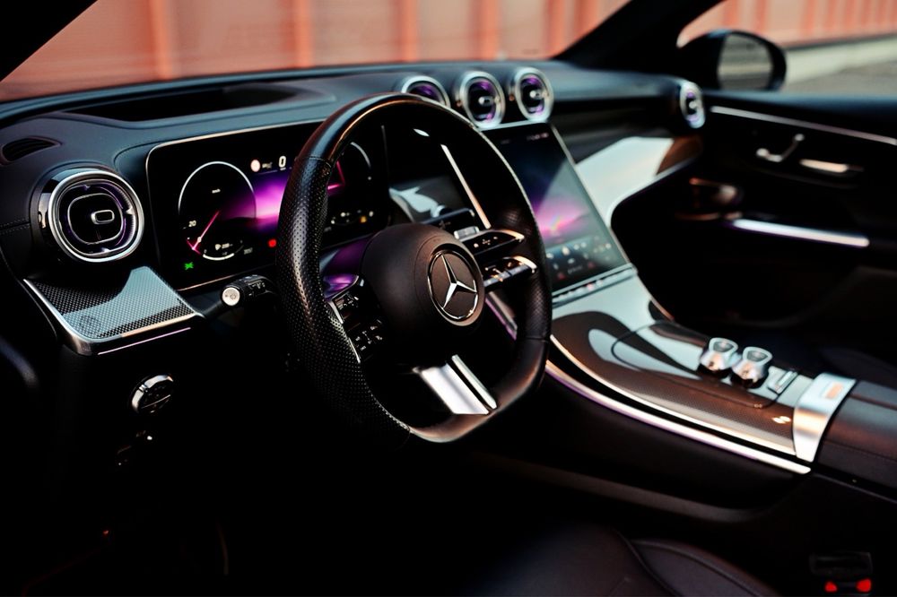 Mercedes-Benz GLC 400e 4MATIC AMG Line 2023 | 381 CP | Digital Light | Head-Up Display | 120 km electric