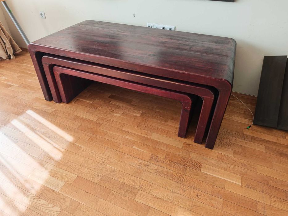 Дизайнерска холна маса от масив