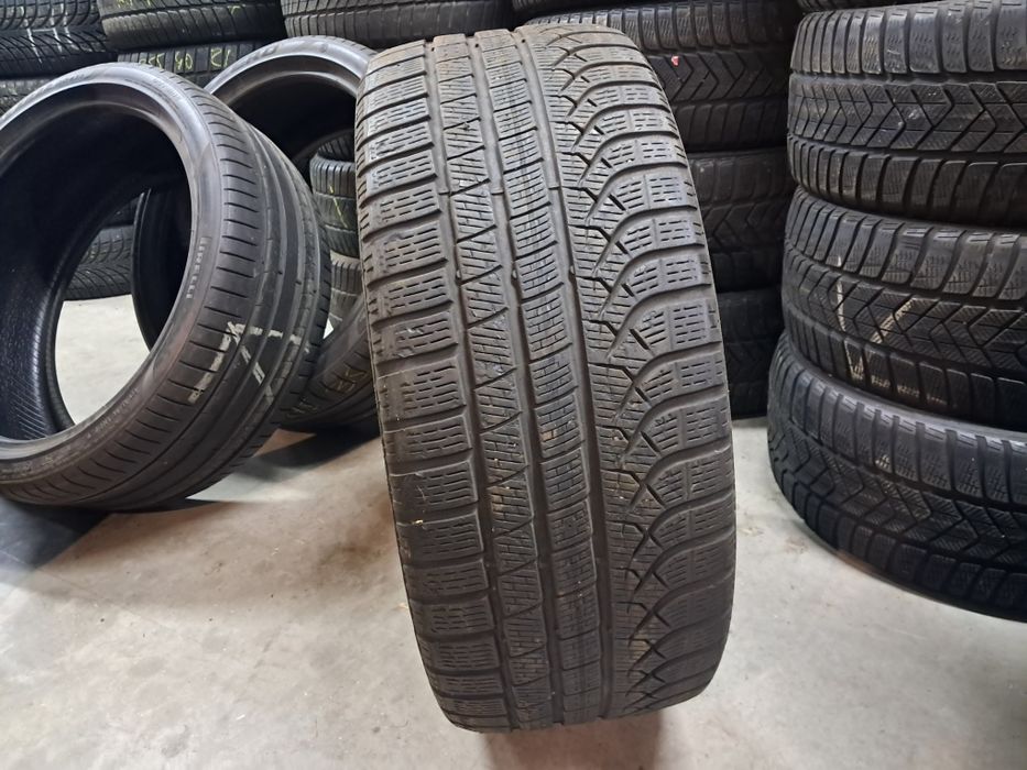 1xAnvelopa second iarna 255 45 R20 Pirelli
