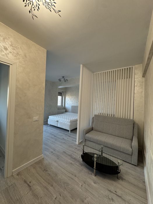 Inchiriez  apartament 1 cam 42mp