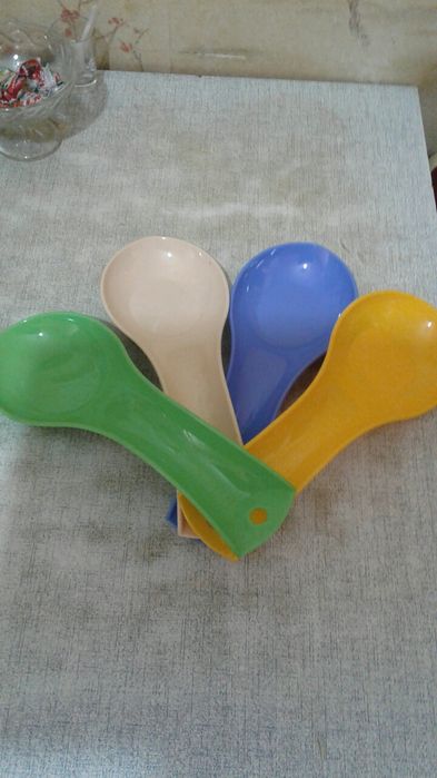 Подставка под ложку,половник, шумовку   из пластмасса