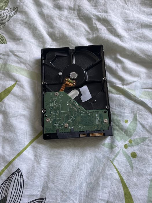 Продам жесткий диск hdd 1tb