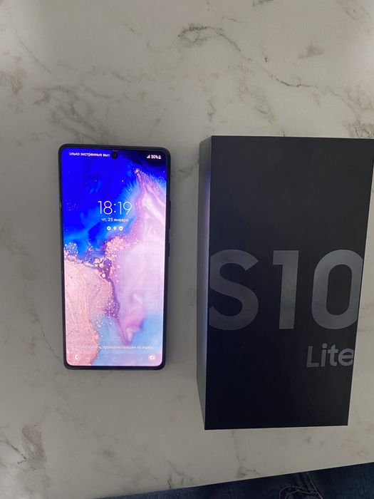 Продам телефон Samsung S10 lite