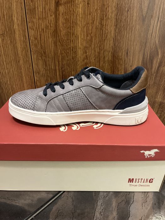 Мъжки обувки Mustang