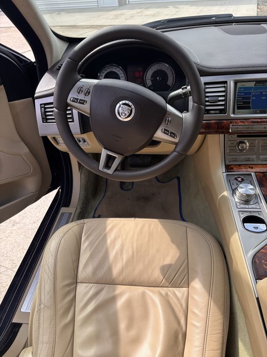 Jaguar XF-S 3.0D BiTurbo 275к.с