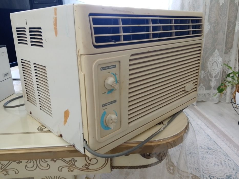 Оконный LG кондиционер бк