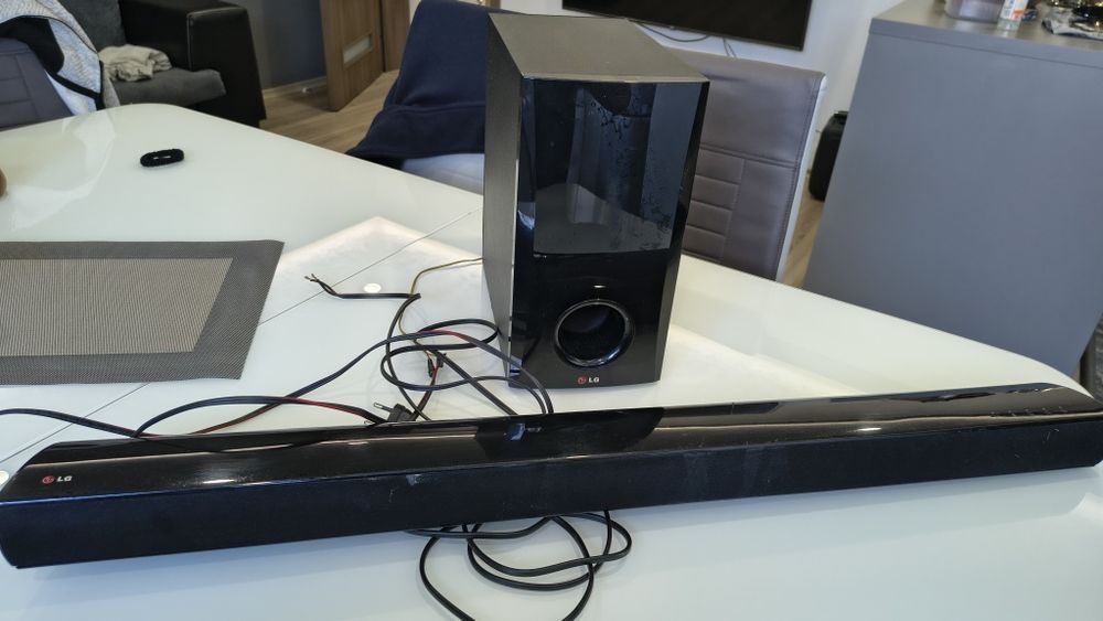 Звукова система саундбар