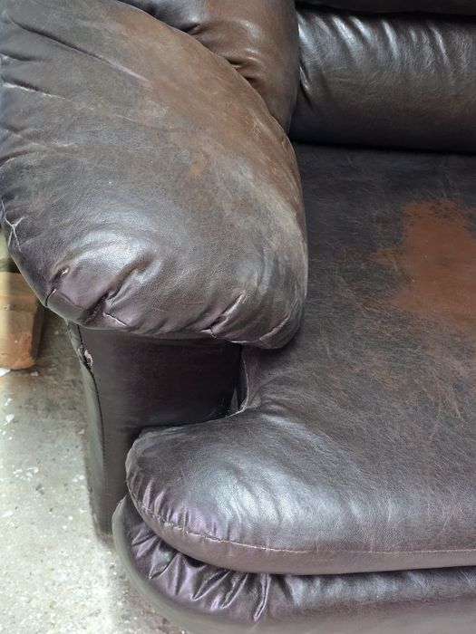 Диван разтегателен кожен