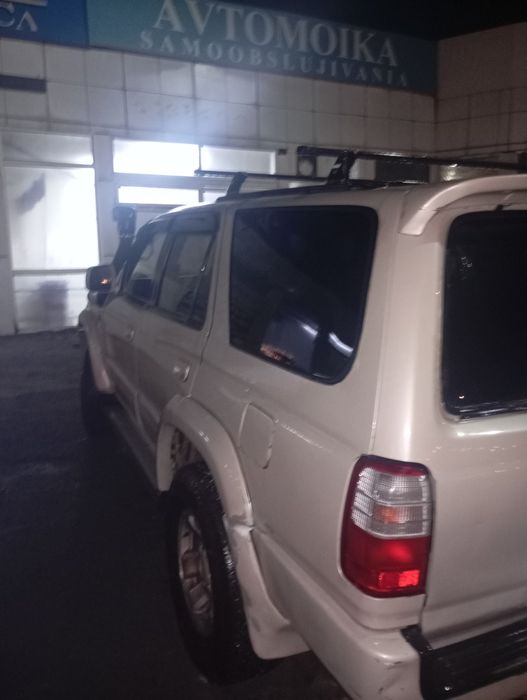 Авто тайота сурф