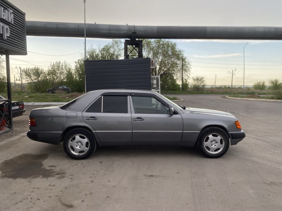 Mercedes Benz W124