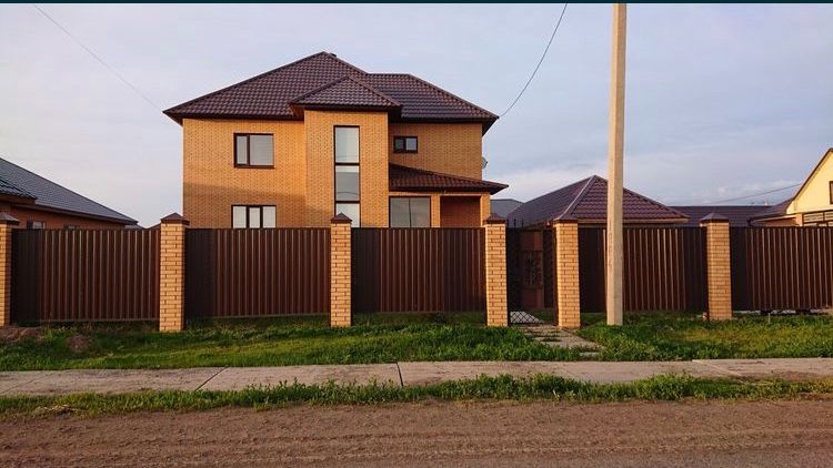 Продам коттедж трехэтажный