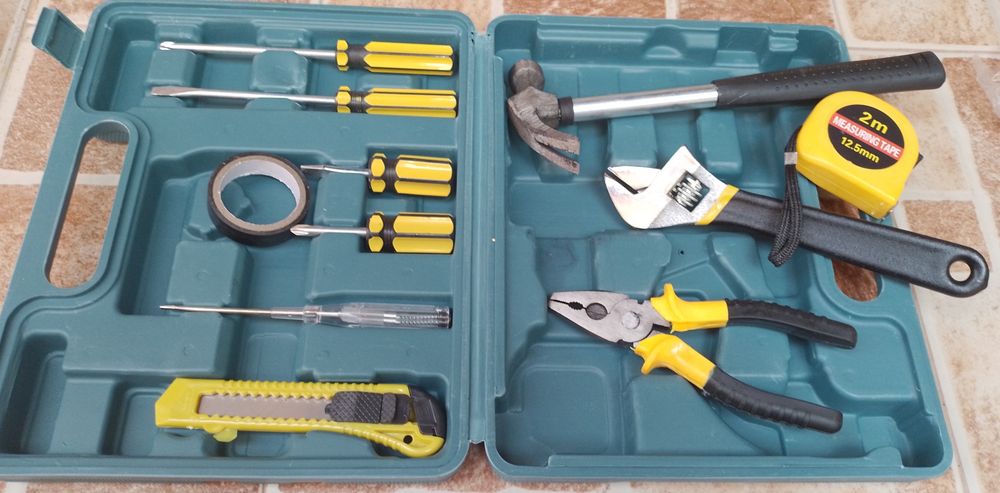 Куфар с интструменти