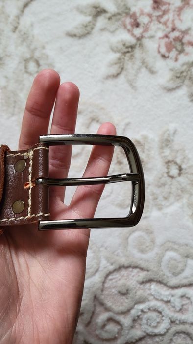 Curea din piele naturală lucrată manual
