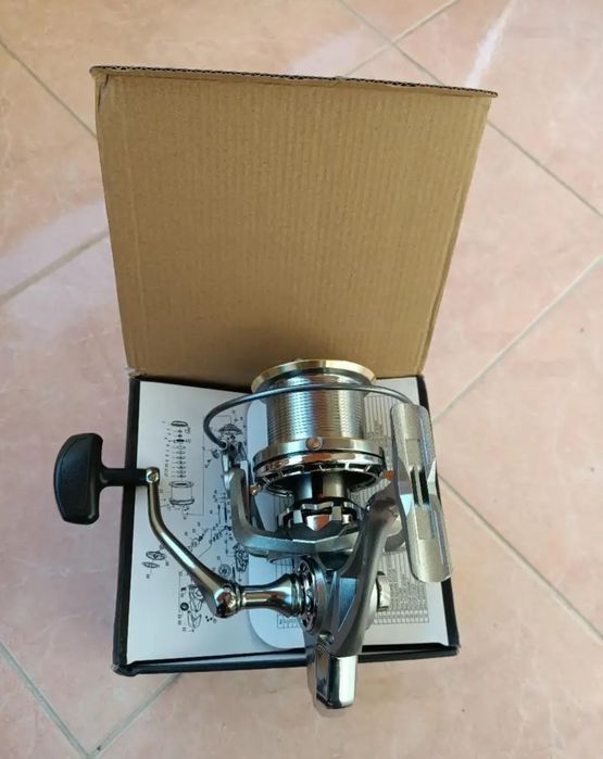 3 броя Нови макари NGK 10 000   
Касти