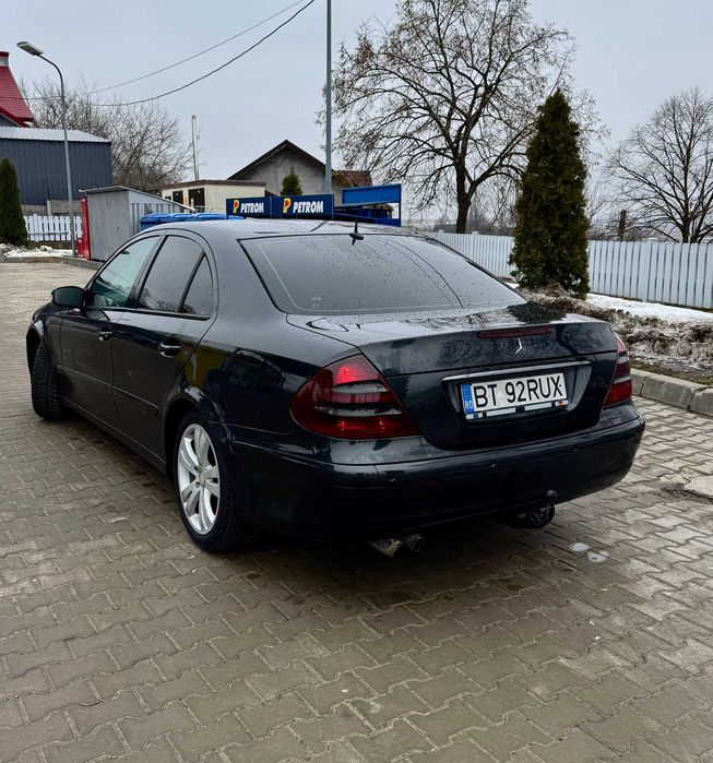 Vând Mercedes Benz W211 E220