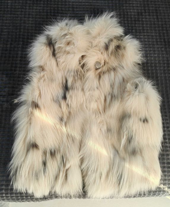 Дамски елек от заек