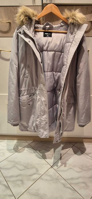 Зимно яке с качулка.