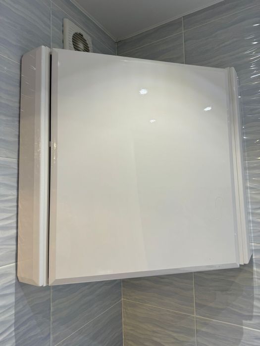 Шкаф угловой в отличном состоянии